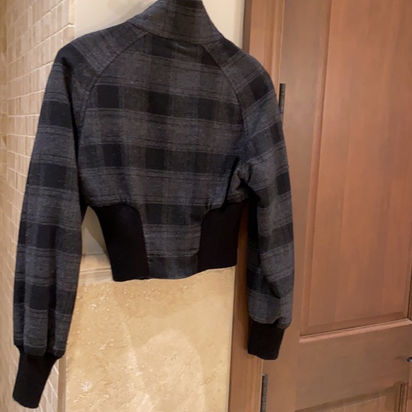 Small bomber style grey plaid jacket - Picture 3 of 4